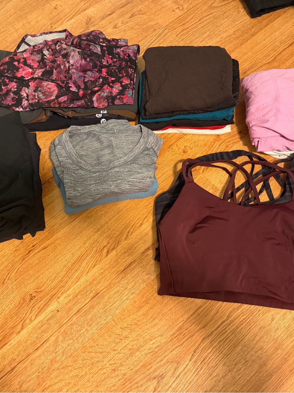 Lululemon 22 piece LOT all size 8